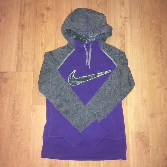 Nike Jackets & Blazers - Nike Therma-Fit Hoodie 😍😍